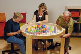 ball-table-grande-table-a-balles-mobilier-activites-jeu-manipulation-jeu-alzheimer-jeu-enfant-sina-ludesign-1