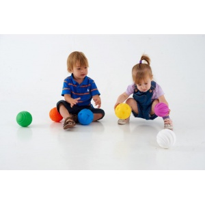 balles-sensorielles-balles-tactiles-jouet-eveil-sensoriel-jeu-exercice-commotion-ludesign-72448-4